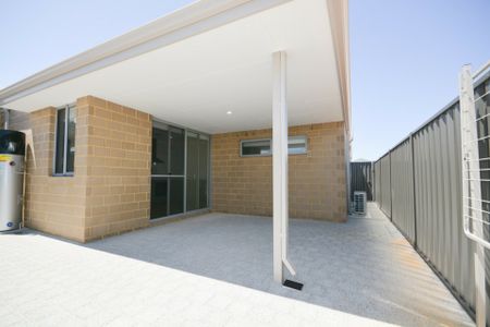 Brand New Two Bedroom Dual Living Property! - Photo 5