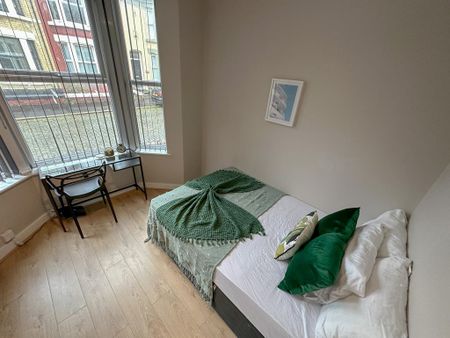 5 bedroom terraced house to rent - Photo 4