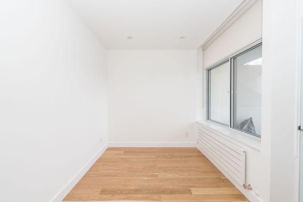 240 Oriole Parkway - Photo 1
