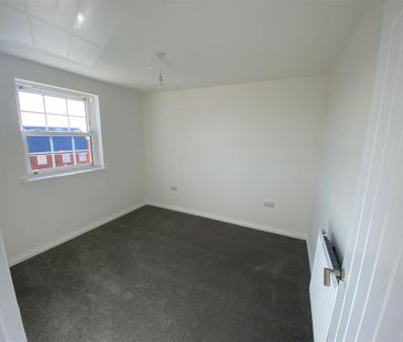 3 bedroom terraced house to rent - Photo 6