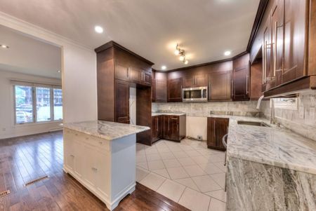 Maison de plain-pied à louer - Laval (Chomedey) (Place Renaud) - Photo 3