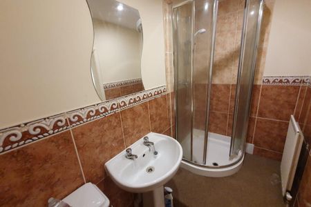 High Street - Photo 5