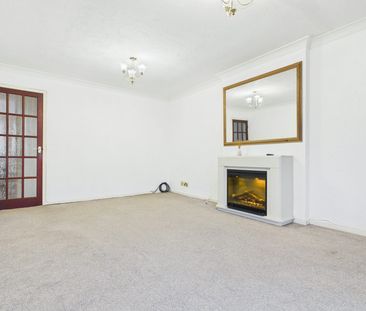 Ground floor flat to rent on - Photo 2
