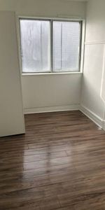 4-1/2 available now, 9 minutes walk to Papineau metro station - Photo 3