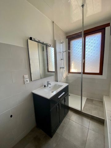 Location Appartement 1 pièce 28m² - Photo 4