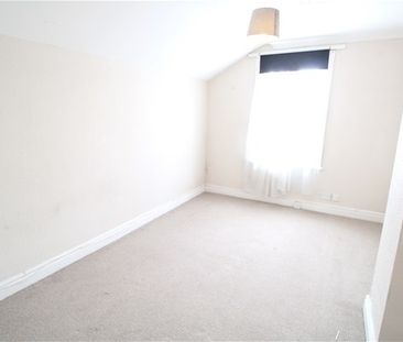 Harwich Road, Colchester - Photo 1