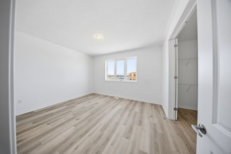 For Lease - 3513 Brickyard Drive, Pickering, Ontario - Photo 3