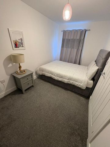 2 bedroom end of terrace house to rent - Photo 4