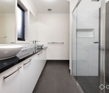 Spacious & Stylish Family Home - Photo 5