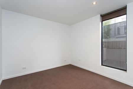 Quality Ground Floor Apartment - Photo 3