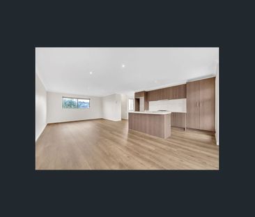 Charming Townhouse in the Heart of Craigieburn - Photo 1