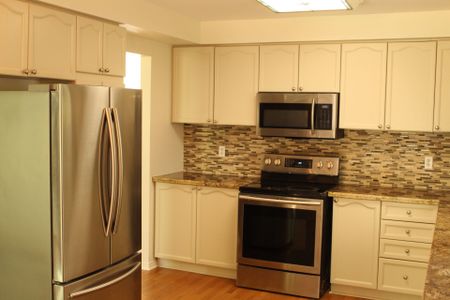 For Lease - 14 Fairway Crescent, Wasaga Beach, Ontario - Photo 3