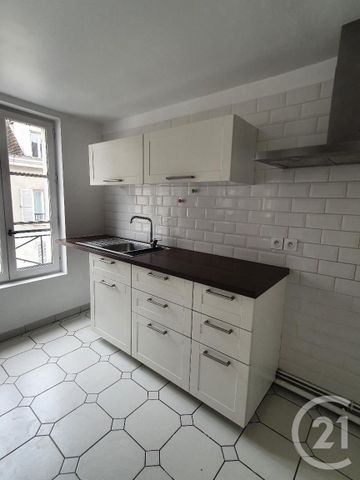 Location Appartement 5 pièces 94m² FONTAINEBLEAU 77300 - Photo 2