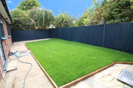 3 bedroom bungalow to rent - Photo 3