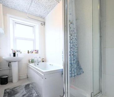 Room in a Shared Flat, Hornesy, N8 - Photo 6