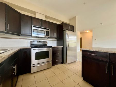 2 Bdrm+den at Centerpoint: March 1 - Photo 4