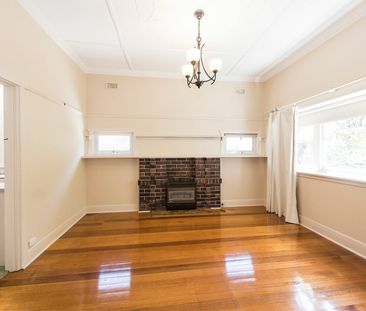GREAT FAMILY LIVING SURROUNDED BY BEAUTIFUL GARDENS! - Photo 2