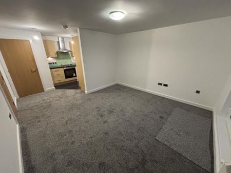 2 bedroom flat to rent - Photo 2