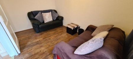 4 bedroom house share to rent - Photo 2