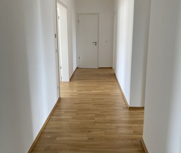 2 MONATE KALTMIETFREI!!! Großzügige 3-Raumwohnung mit Terrasse in d... - Photo 2