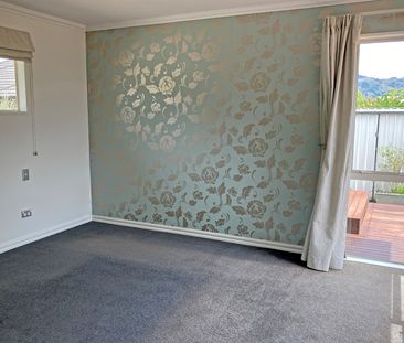 Modern Family Home! - Photo 5