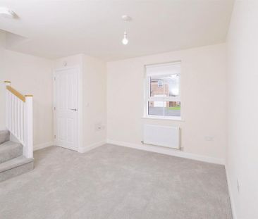 2 bedroom semi-detached house to rent - Photo 3