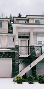 Executive Home on Quarry Rd. - Photo 4