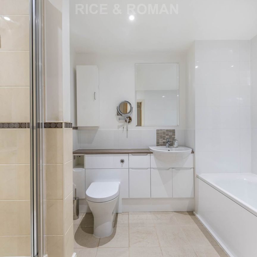 2 Bedroom Apartment, Cobham Grange – Cobham - Photo 1