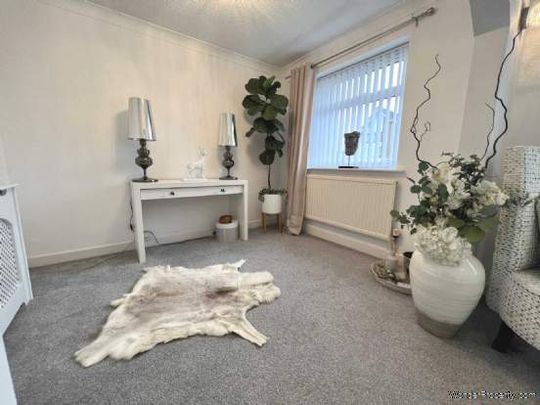 2 bedroom property to rent in Blackpool - Photo 1