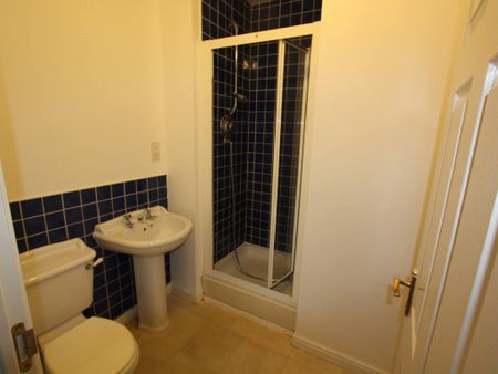 Bucklow Gardens, Lymm - Photo 3