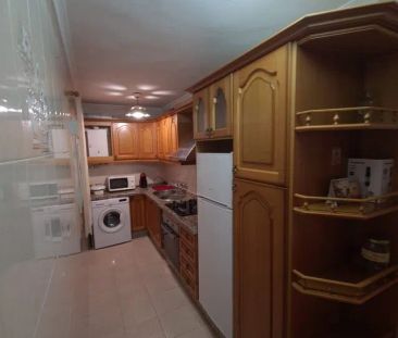 Alquiler de piso en Centro - Photo 2