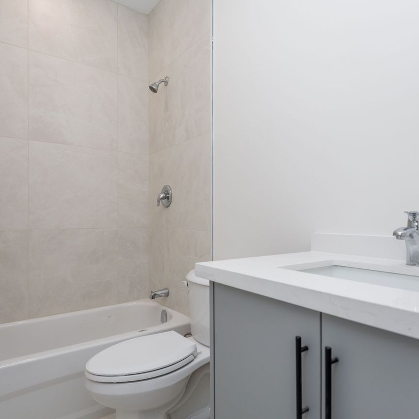 For Lease - 58 Ansley Road Unit# 2, Wasaga Beach, Ontario - Photo 1