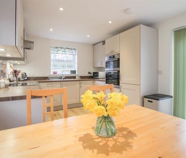 Michaelotts, Linton - Photo 2