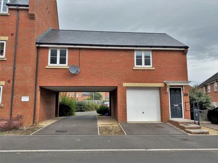Lasborough Drive, Tuffley, Gloucester - Photo 2