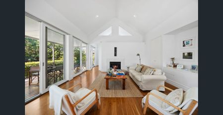 Edwardian Style and Sophistication - Photo 2