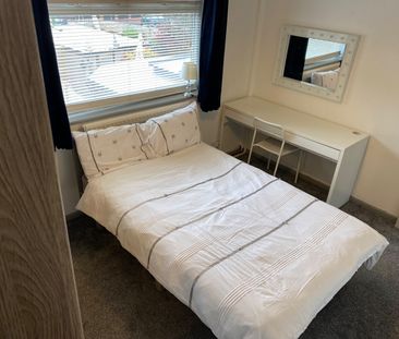 2 Bed Terraced House, Kincardine Road, M13 - Photo 6