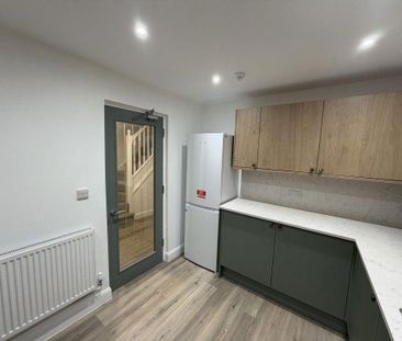 1 bedroom in a house share to rent - Photo 6