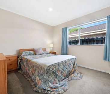 3 bedrooms + 2 bathrooms - Photo 1