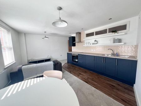 2 bedroom flat to rent - Photo 3
