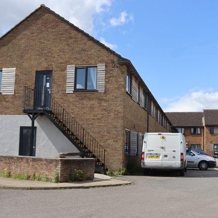 Stratton Road, Swindon - Photo 4