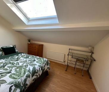 Balfour Avenue, Room 5, All Bills Included, Belfast, BT7 2EX - Photo 6