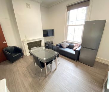 9 Bed Student Accommodation - Photo 6