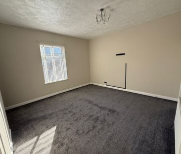 James Street North, Radcliffe - Photo 2