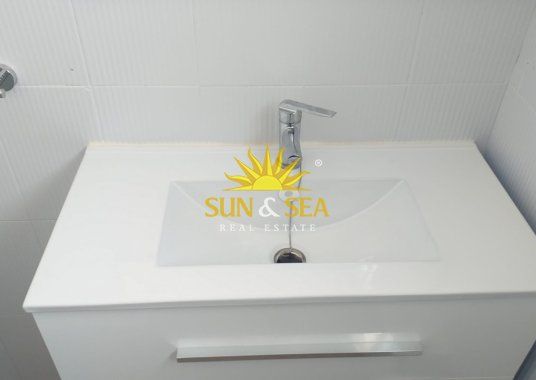 3-BEDROOM APARTMENT WITH SEA VIEWS IN SANTA POLA - ALICANTE