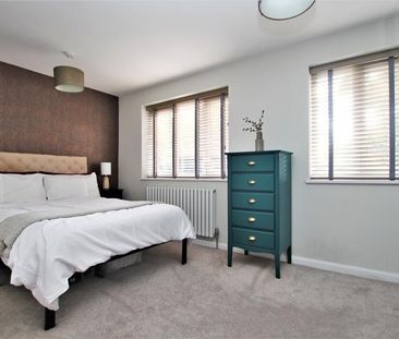 2 bedroom terraced house to rent - Photo 3