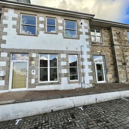 Redruth, Redruth, TR15 - Photo 1