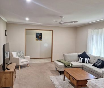 1087 Pemberton Street, West Albury NSW 2640 - House For Rent | Domain - Photo 1