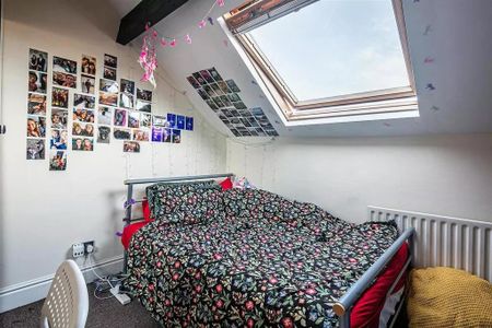 4 bedroom flat to rent - Photo 4