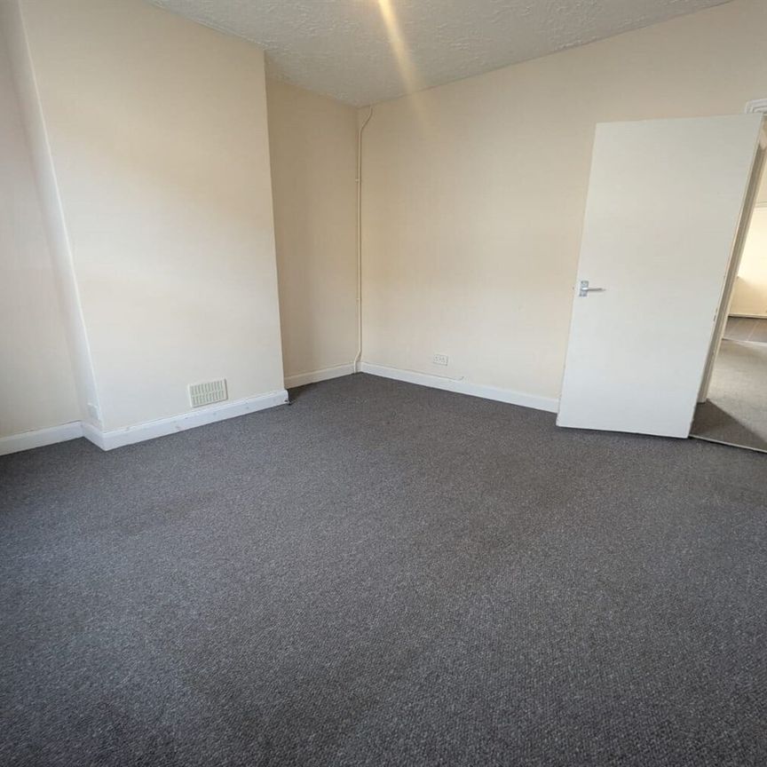 City Road, Beeston, NG9 2LQ - Photo 1
