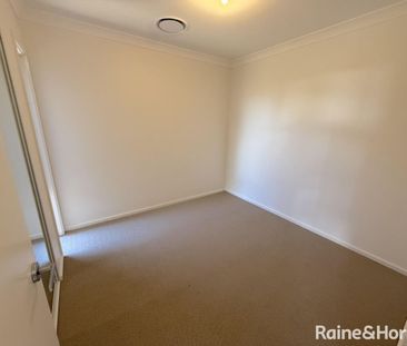 Brand New Modern 3 Bedroom Home - Photo 1